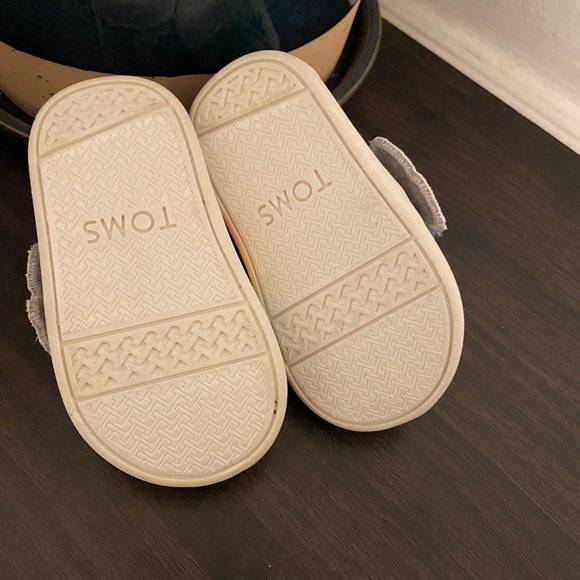 🌈☘New, Never Worn TOMS Tiny Alpergata Lucky Clover ☘🌈 - Picture 3 of 3